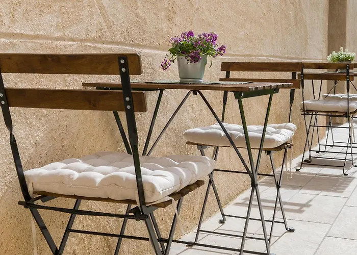 La Casa De Flores 3* Toro